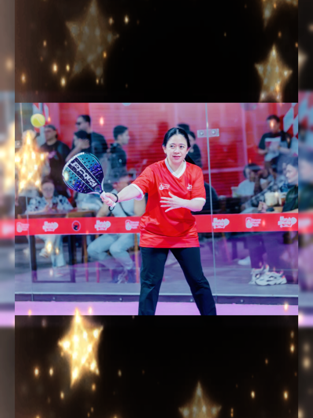 Weekend kemarin, Mbak Puan Maharani mampir ke “Turnamen Padel Merah Meriah”, bareng anak-anak muda dari Taruna Merah Putih...  #puanmaharani  Wah mantap 👍