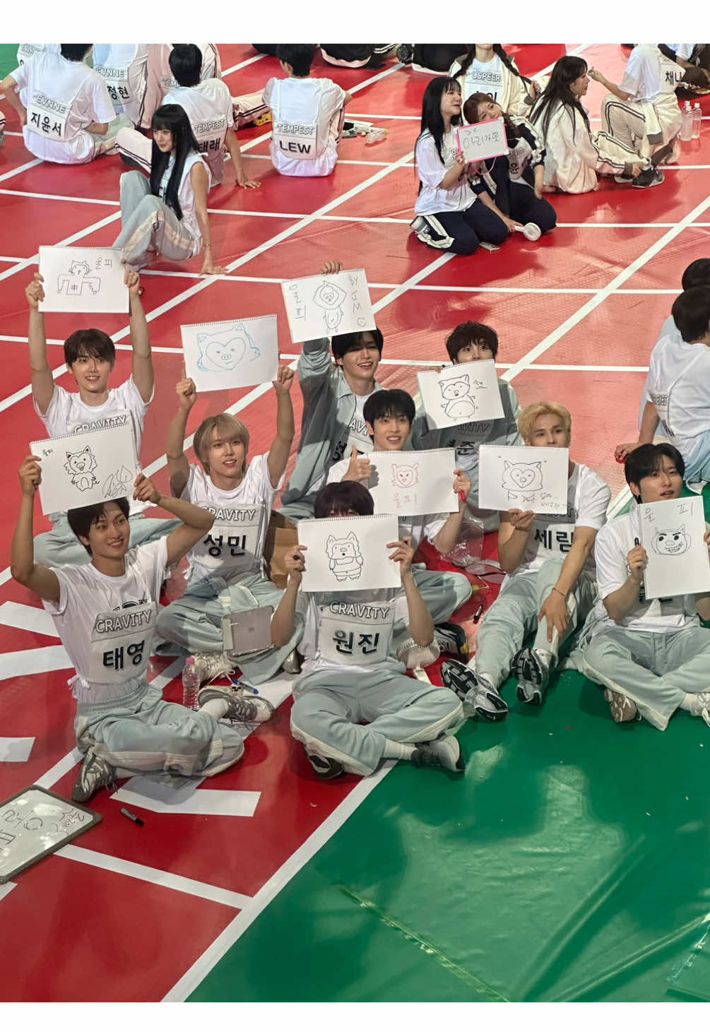 Cravity babies 🍼💖🥹 #CRAVITY #크래비티 #kpop #ISAC2025  Thanks all cr. from pic & vid ;)