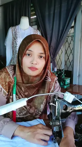 info kursi kosong di DPR, mau menjabat 6 bulan aja buat cari modal usaha setelah itu janji mengundurkan diri biar gantian yang lain 🫠