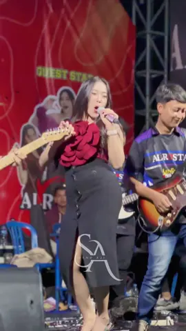 🗣️ ooo oo oo huwoo o , dan tenyata Olso Oslo  @Nonik Aprilia - mawar hitam Nyempil mas @muhsin_hmd 
