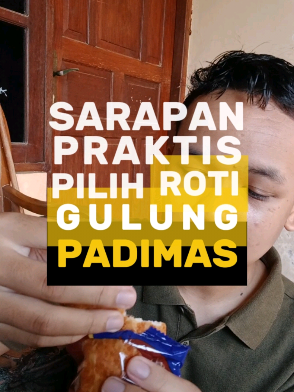 Sekarang ada produk baru dari @padimas.id  yang mana ada Roti Guling sama Bolu Panggang, enak banget nih buat ganjel perut yaa, praktis dan mudah dibawa ke mana-mana #PadimasRotiGuling #WaktuGenting