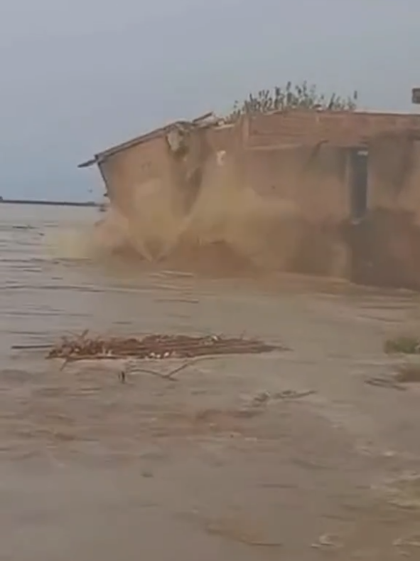 Floods have hit different areas of Pakistan, causing massive destruction. Homes, roads, and fields are submerged. This video shows real footage of the disaster and the struggles of people facing this tragedy. Flood in Pakistan 2025 | Destruction and Reality. #Flood2025 #PakistanFloods #FloodDisaster #FloodEmergency #HeavyRain 
