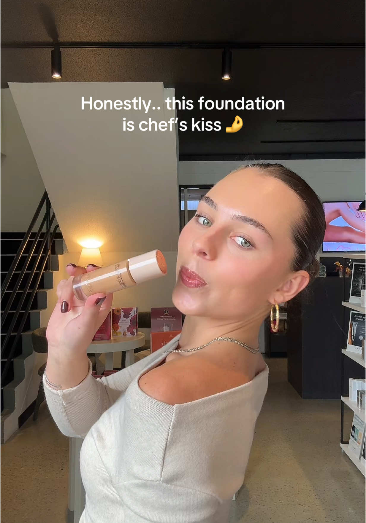 Trying out the New Youngblood BeyondBlur Foundation and wow.. my skin but blurred! 👏 Get yours hands on this at Activeskin!  #youngblood #foundation @YB Cosmetics 
