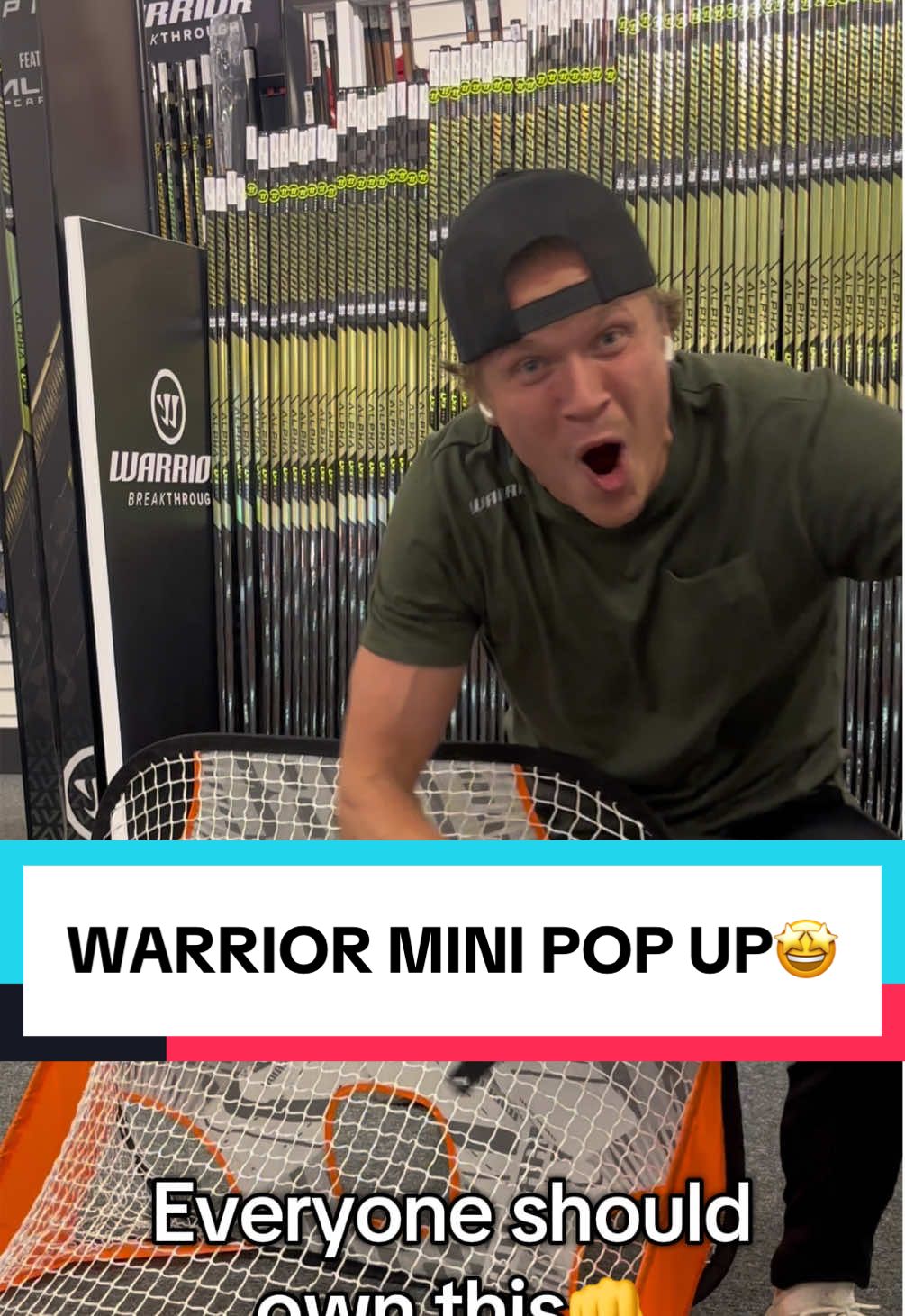 Warrior Mini Pop-Up Net!! Do you have your own??👀🤩 #hockey #fyp #ministicks #icehockey #hockeystick @Warrior Hockey 