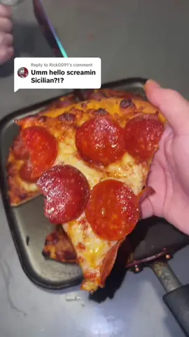 #onthisday #pizza #fypシ #frozenpizza #eatwithme 