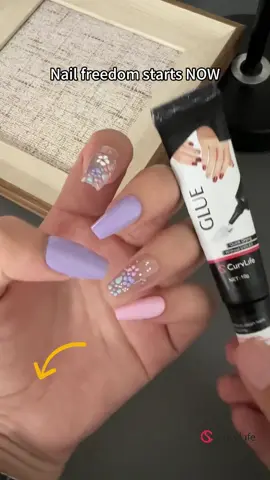 Fast 15s Nail Glue - No Filing, No Lamp, Super Secure!💪 #curvlife #curvlifenailglue #curvlifenailreview 