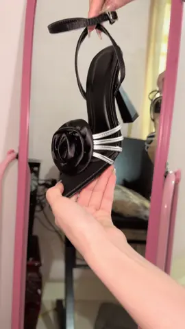Giày sandal cao gót hót #giaycaogot #hottrend #xuhuong #sangchanh #xuhuongtiktok 