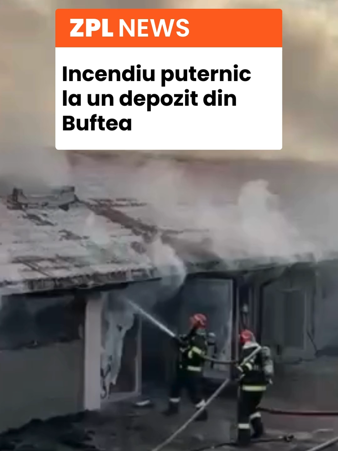Un incendiu violent a izbucnit la un depozit din Buftea, în apropiere de București. Flăcările s-au extins rapid, iar coloana de fum a fost vizibilă de la kilometri depărtare. Mai multe echipaje de pompieri au intervenit pentru stingerea focului și pentru a limita propagarea incendiului la clădirile din jur.