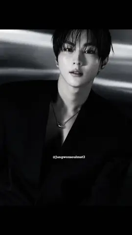 pt2 sejak kejadian malam itu, kamu selalu menghindar dari jungwon, bahkan, kamu sampai tidak pulang kerumah, malam ini kamu masih dirumah temen kamu, Sunghoon.  