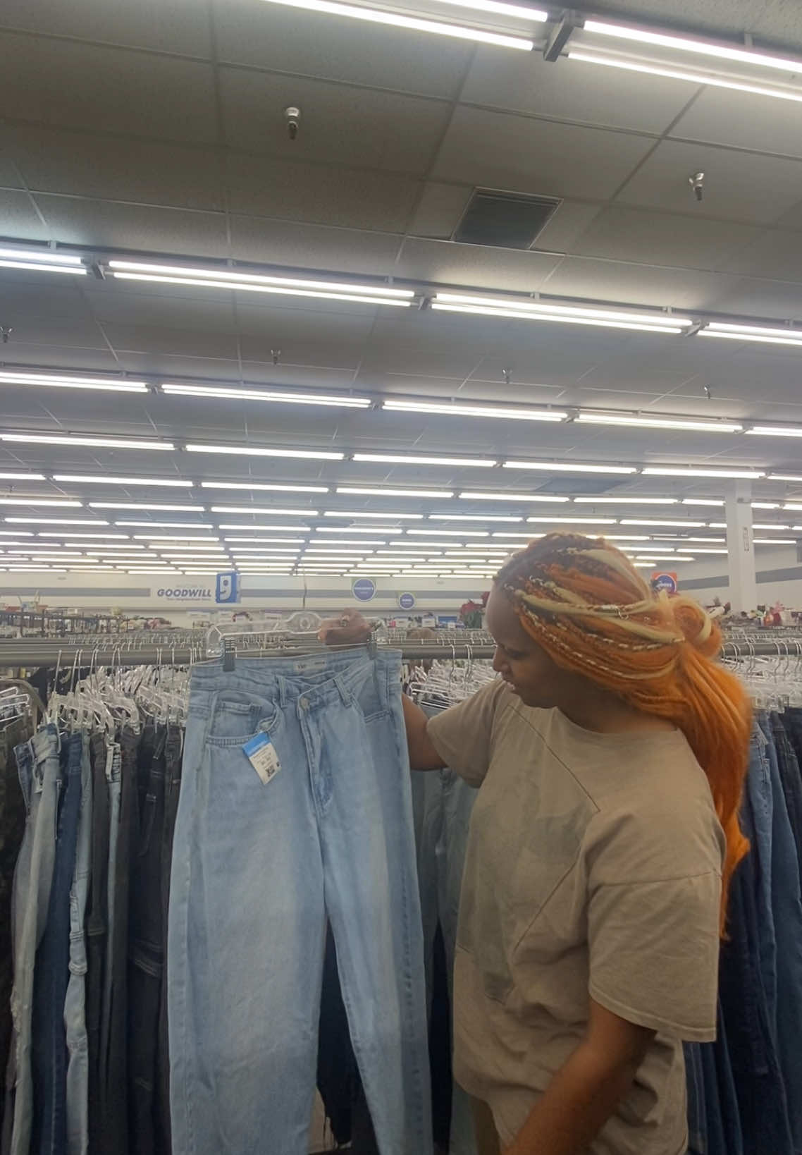 smh lemme get in da gym #fyp #foryou #thrifting 
