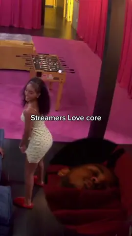 Streamers Love core😭😂 #ddg #areyoumyball #foryoupage 