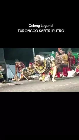 Usia hanyalah angka😄 Jiwa seni tak akan pernah pudar . Sehat terus pak Suji menyala bapakku🔥🔥🔥🔥 #turonggosafitriputro  #jaranansenterewetulungagung  #fyppppppppppppppppppppppp 