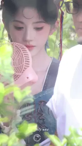 Cúc Tịnh Y đi làm hôm nay. #laichien #cuctinhy_adai❤️ #cuctinhy_jujingyi🎀 #cuctinhy #tieudathan_adai✅ 