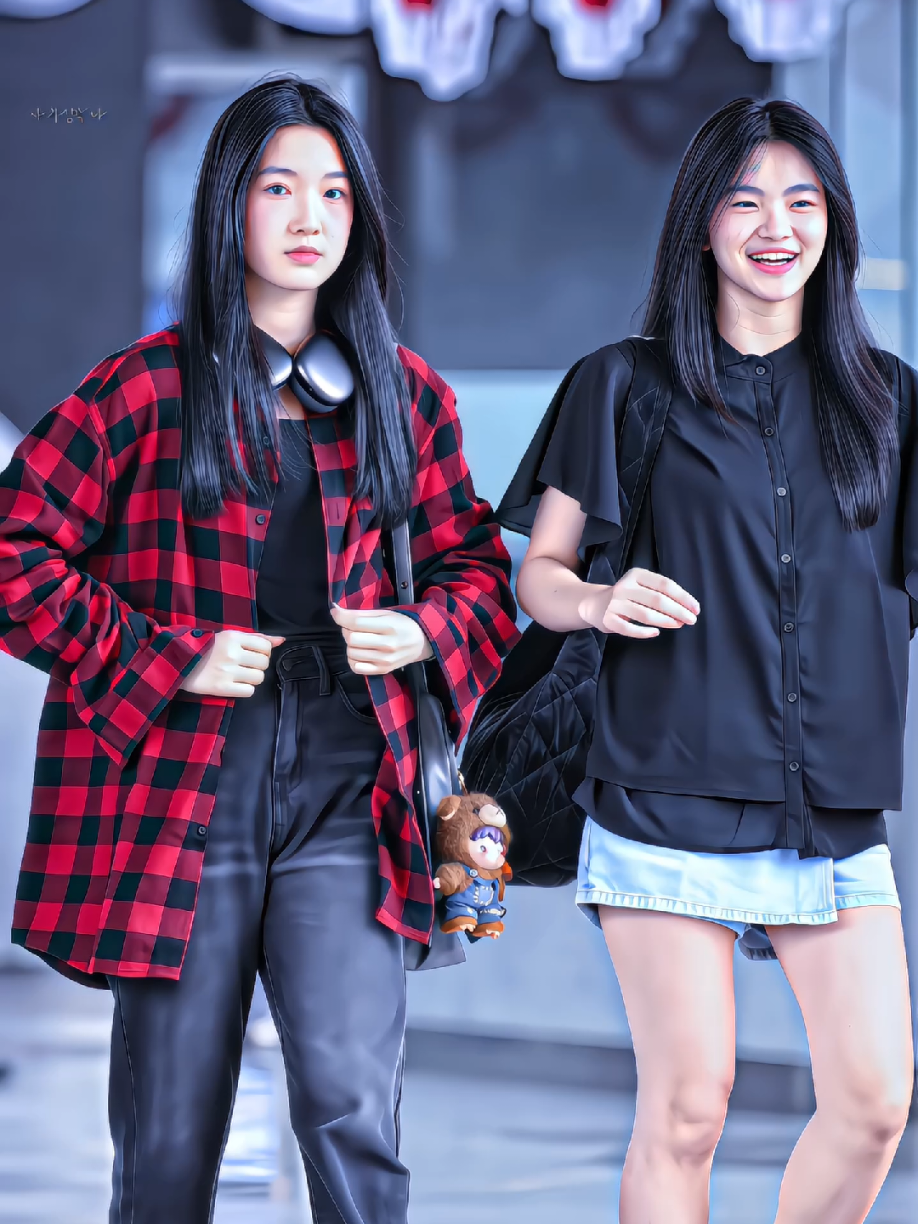 wanita itu lagi🗿 #delynnjkt48 #erinejkt48 #jkt48 
