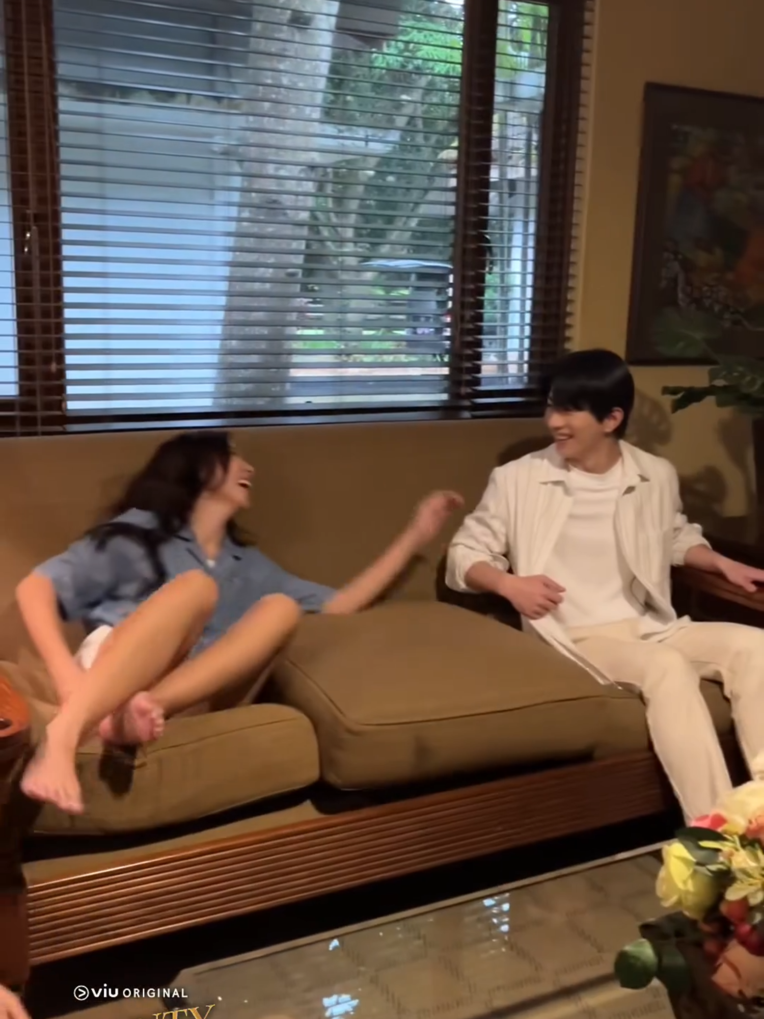 #BeautyEmpire #Exclusive: PANINDIGAN N’YO NAMAN ANG KILIG NAMIN, KYLINE AT BO-MIN! Huwag bibitiw dahil mas titindi pa ang mga rebelasyon at eksena sa #BeautyEmpire— inihahandog ng GMA, Viu, at CreaZion Studios! Now streaming on Viu at mapapanood Lunes hanggang Huwebes, 9:35 PM sa GMA Prime! #KylineAlcantara #BarbieForteza #ChoiBoMin #GMANetwork #Kapuso #fyp