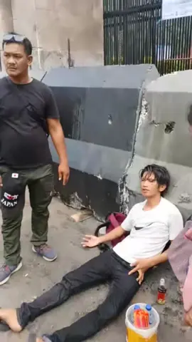 ini salah satu korban water Cannon #demo #dpr #tiktoklive #livehighlights 