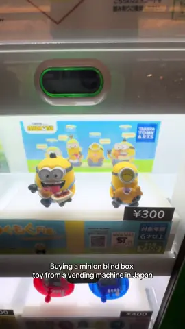 Japanese vending machines are too fun #minions #japan #cute #toy #Vlog 