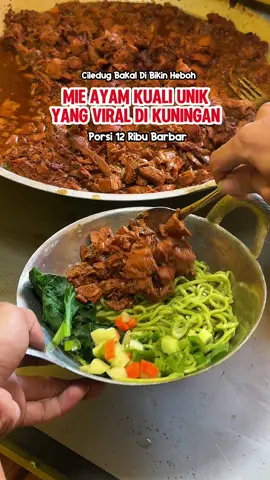 Siap Siap Ciledug Bakal Di Bikin Heboh Sama Mie Ayam Kwali Unik Yang Viral Di Kuningan, Harga 12 Ribu Porsian Barbar . . @kedaichocho  📍Jon Raya Ciledug, Jatiseeng Kabupaten Cirebon.  . #kulinersimamank#kulineran#mieayam#kulinercirebon