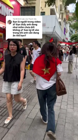 Trả lời @Thanh Vân  Toi khóc quá nè. Toi đi qua anh thấy anh nhưng không dám chắc nên đứng đó. Anh thấy toi đứng nên vẫy tay chào thì toi cúi người chào anh thế là anh vẫy tay bảo toi vào. Các bà có thấy anh đứng lên lúc toi chạy vào không? Nếu toi tự xồng xộc chạy vào thì anh đang ăn mà lại đứng lên à huhu. Oannnn quáaaaaa. Lúc vào toi còn hỏi anh có phải DPR không thì anh bảo đúng kia kìa. Toi run quá chạy ra thở cái thì anh gọi lại cho chụp ảnh cùng mà. Anh thì thân thiện khỏi bàn nhưng tự dưng toi thành kẻ không biết điều vậy huhu 🤧🤧🤧 #dpr #dprian #vpbankkstarspark #8wonder #DPRIAN 