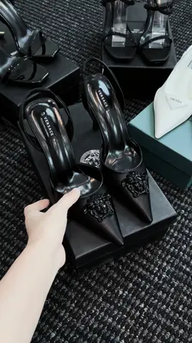 🩷 #HaMydayyy👠 #tiemgiayflop😎 #heels #PNHofficialQC #fullbox #giàycaogot #giày_nữ #trending #outfit #girl #versace #trending #dep 