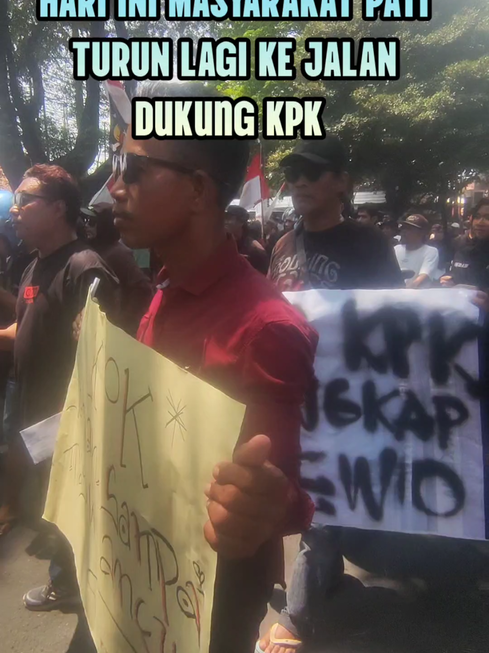masyarakat Pati bersatu long march menuju kantor pos menyurati KPK  #patihariini  #demopati  #demopatihariini 