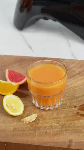🍊🍋🔥 Morning kick in a glass! Grapefruit, orange, lemon & ginger – tangy, zesty, and a little fiery. Better than coffee? You tell me 😉☀️ #juice #megavita #skincare #healthyrecipes 