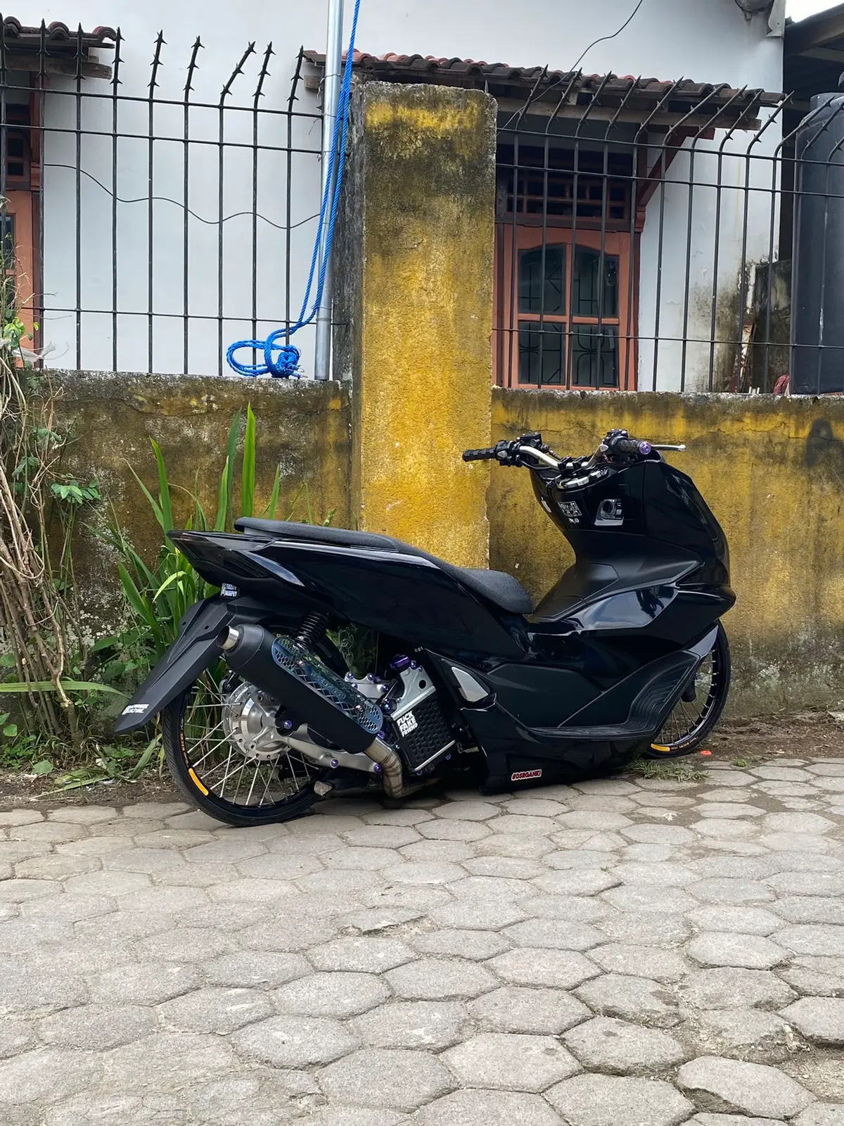 #pcx #pcx160 #pcxmodifikasi #pcxindonesia #pcx160ล้อ17แต่งสวย #pcxstyleganteng #jarijaristyle #jarijaristyle #ring17style #madurapride🔥 #fy #fyp #foryoupage #fyppppppppppppppppppppppp #fypシ゚viral #fouryou #viraltiktok #hd 