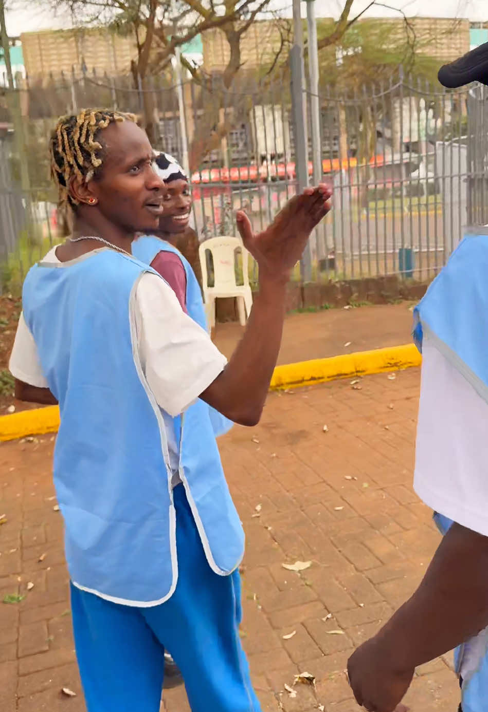 Awino mariana🤣🤣tulikua Faamweja 😂😂 @Mikey🇰🇪 @KING OF SMILES  #olemojo #fyp #_seiraaah #faraja😍 #kingjezla 