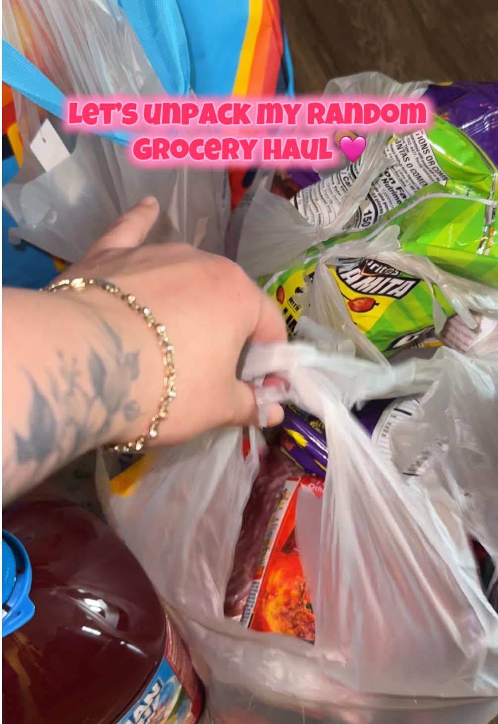 Friyay random grocery run before my daughter gets out of school 🩷 #groceryhaul #grocerystore #momlife #wifelife #haul 