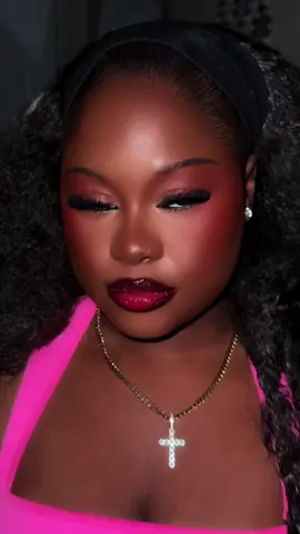Tried out the perfect mix of shine, sparkle, and glam!✨💄Its the Pinkie color-changing lip oil + Smudge Proof liner + a touch of Body Glitter from @oliva__cosmetics ✨🤎LINK TO SHOP IN MY BIO LOVES🛍️🛒🤎 I DON’T OWN COPYRIGHTS TO THE MUSIC #veroniquejeroe #makeup #fyp #blackownedbusiness #blackownedmakeupbrand #olivacosmetics #creampalette #contourpalette #blackgirlmakeup #blackgirlmakeuptutorial  #uk #ukinfluencer #ukmakeup #nigeria #nigeriatiktok #BlondeGoals #effortlessglam #FallBeauty #SeasonOfChange #boldandbeautiful