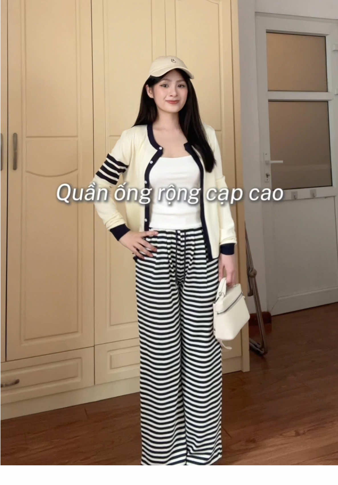 Quần kẻ ống rộng cạp cao siêu hack chân #emsocday #quanke #quankeongrong #quanongrongcapcao #quanongrong 