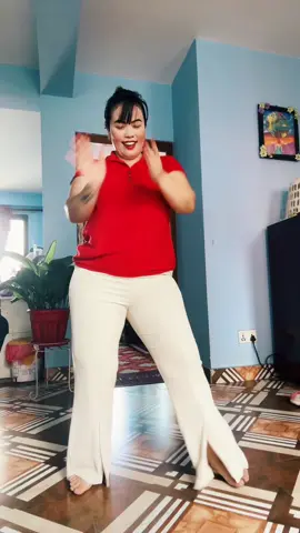Mere nasibume tu #chuzilamadancingmom💃🏼 #dancelovers💃❣️ #magarkokanchhibuhari😊 #ktmmuser #newidpleasesupport😊 @🙏Kalu Magar🙏 