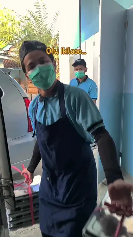Siap mengantar makanan buat adik” sekolah.  #soundviral #horegjawatimur 