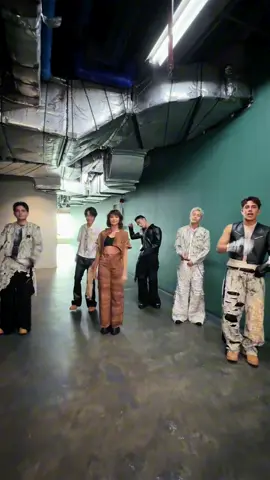 Like monsters dancing in disguise... sa backstage ng ASAP 👀 @Sarah Geronimo  #UmaaligidDanceChallenge #SarahGeronimo #SB19 #Umaaligid #NewMusic