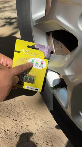 Mantente seguro en la carretera con estas válvulas de monitoreo de presión de neumáticos. Evita reventones, mejora el consumo de combustible y conduce con tranquilidad. Imprescindible para propietarios de autos, conductores diarios y amantes de los viajes por carretera. ¡Consigue el tuyo antes de que se agoten! #tiktokshop#fyp#CarAccessories #SafeDriving #Essential #RoadTrips #AmazonFinds #trends #Autos #AccesoriosDeAuto #Llantas #autointeligente 