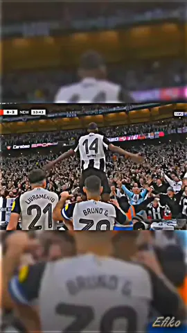 Alexander isak 🖐️🏆 iyo livarbool iyo Newcastle xasusta #Newcastle #soomalitikt #fouryoupage #followers 