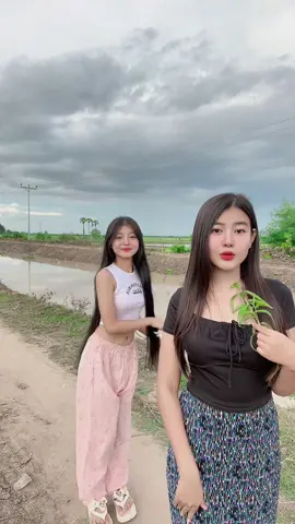 မြို့သူ🫶🏻နဲ့တောသူ🫶🏿🤪😝#အသည်းလေးတော့ပေးခဲ့ #myanmar #fyp 