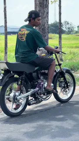 Forsale unit blayer bangunan baru spek mesin kw kw, mau ecer mesin sett/bodi sett saja juga boleh Wa 085233090779 #jarkogarage #selaluterjaga #lrdscooter #LRD 