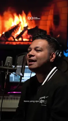 Aku jaga, kamu buang. Aku tunggu, kamu hilang. Bahagia versi siapa ini? 🥲 Title: Se Yang Paksa Songwriter: Andi Sechil Tuharea  Performer: Mario G Klau Label Clearance: MK Records Semua lagu yang ada di Video TikTok Cover Clearance dapat kamu cover dengan aman! yuk berkarya dan lisensikan karyamu 🤗 #CoverClearance #MasternyaCover  #MarioGKlau #SeYangPaksa #Coverlagu   