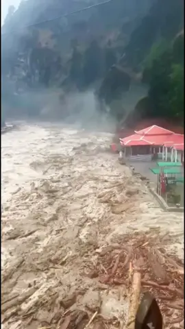 #flood#flashflood#naturedisaster#badweather#scarymoments @Nature  @Nature  @Nature @oceanlife-fishing @YunPu 