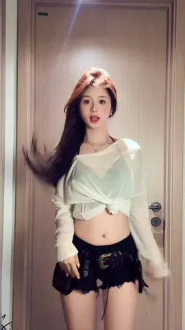 ai đấu tay đôi vs bé k 🚼#cute #dance 