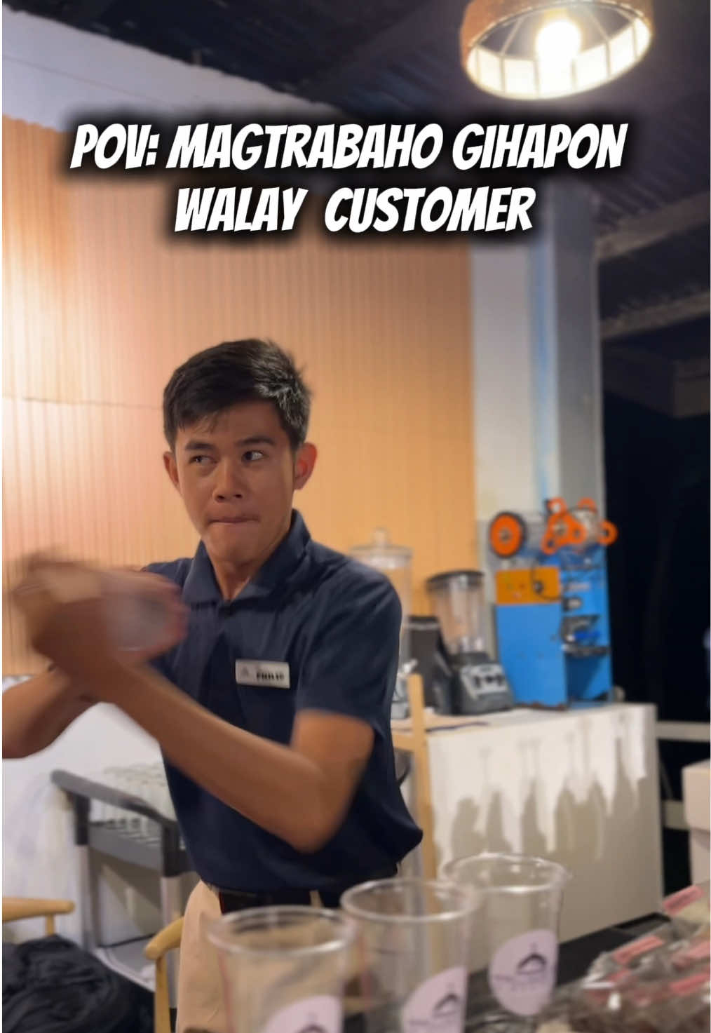 Magtrabaho gihapon bisan walay customers… feeling namo naa ra gyud nagtan-aw 😂 👉 Ikaw na kaha na? Dali na diri sa Hillside 88 Resto, lami kaon + chill vibes everyday! ⌚️: Open Daily 11 AM - 11 PM  📍: Capitol Hill, Mati City