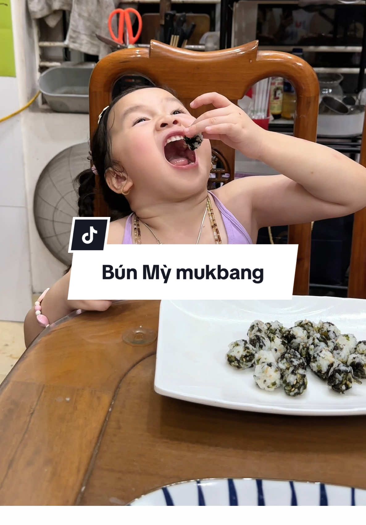 Cô chú cùng xem Bún Mỳ mukbang nhá #mebunmy #mebimsua #nhamiho #rongcanxi #rongbientron