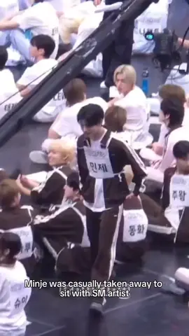 @jypark_official help one of jypapi kids looks very lost😭 #isac #kickflip #heart2heart #riize #nctwish 