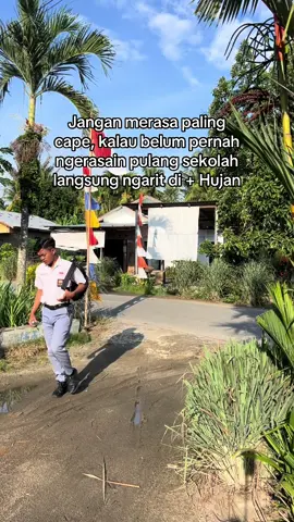 Sangat melelahkan 🤣#peternakmuda #ngarit #masukberanda #viral #fyp 