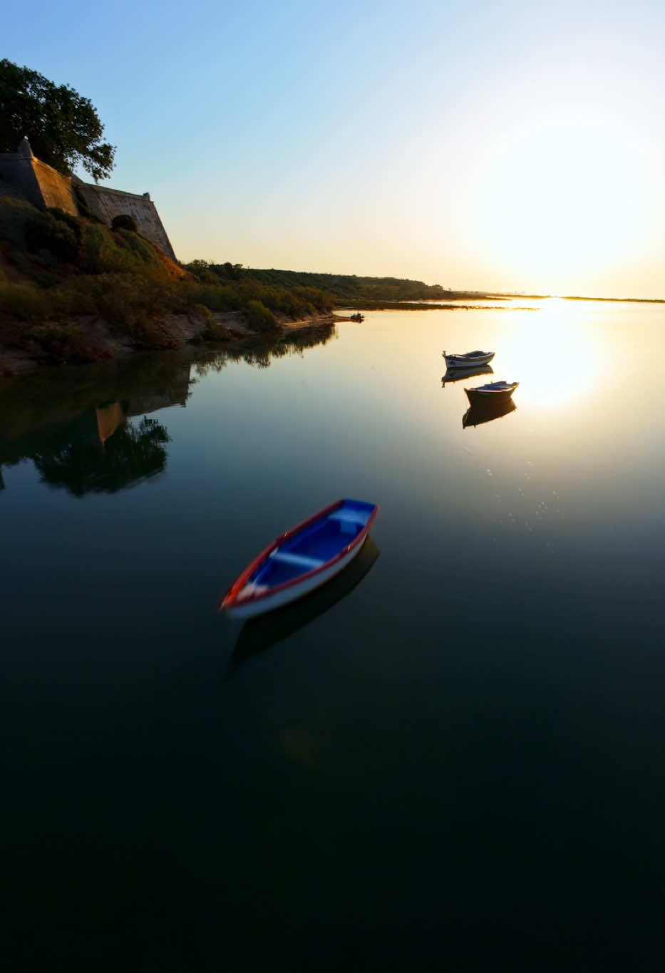 Easy like sunday morning 🚀 FPV cruising in Cacela Velha, just a perfect sunrise 🌅 #portugaldrone #summervibe #fpv 