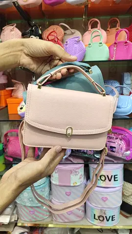 Fancy cross body bags for order booking cod available all over pakistan #minirainbow #viralvideo #crossbody #viral #foryou 