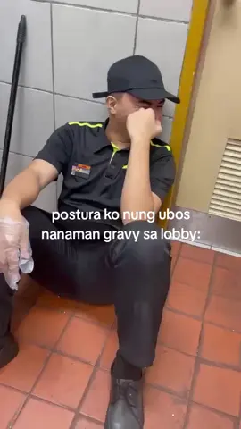 awit sabay mag t-take out pa sa baso yan#mcdonalds #fyp 