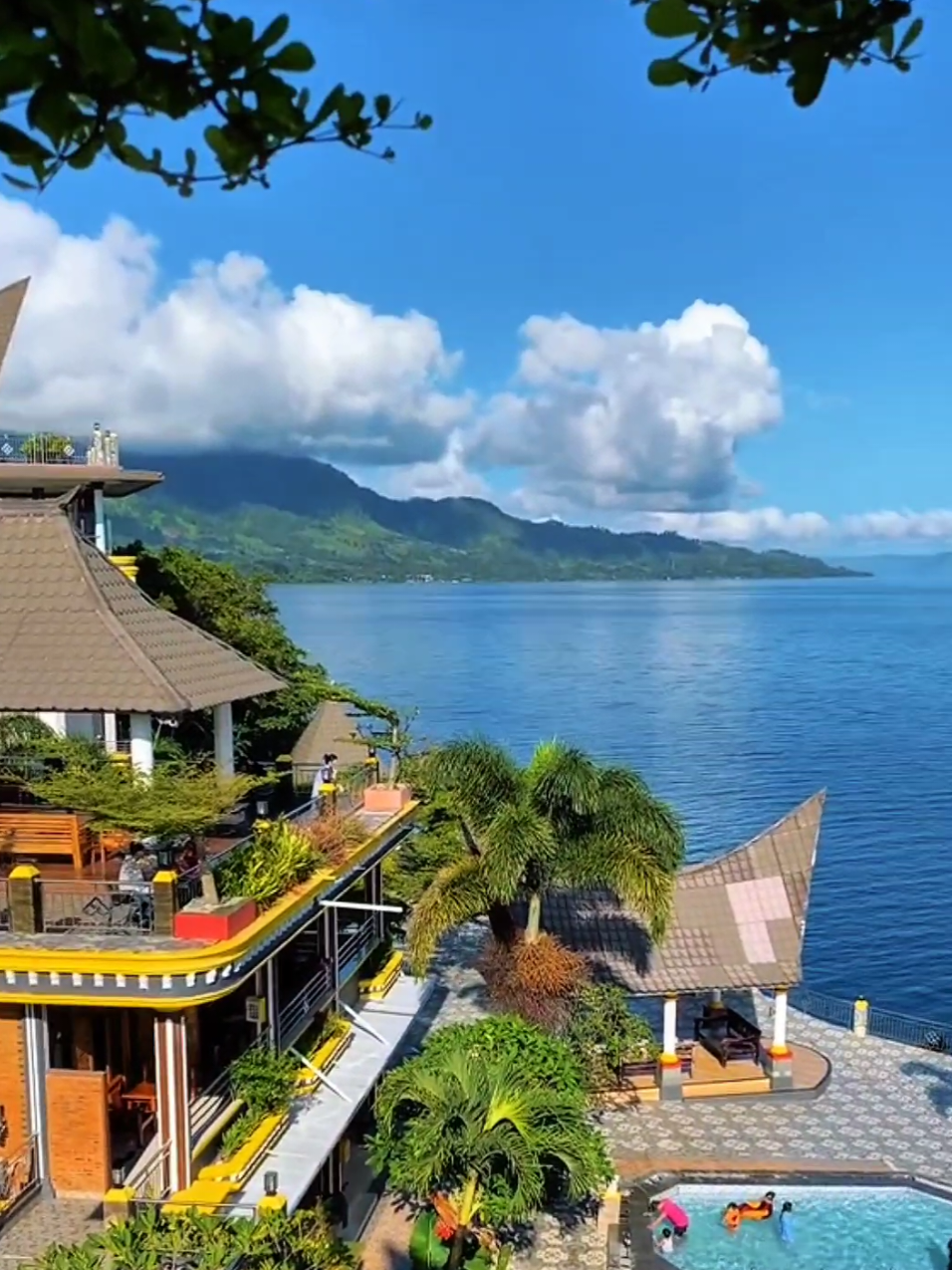 yok dek😊😚😏 #rekomendasihotel #danautoba #samosircottagesresort #rekomendasihoteldanautoba #idrisahmadmanik 
