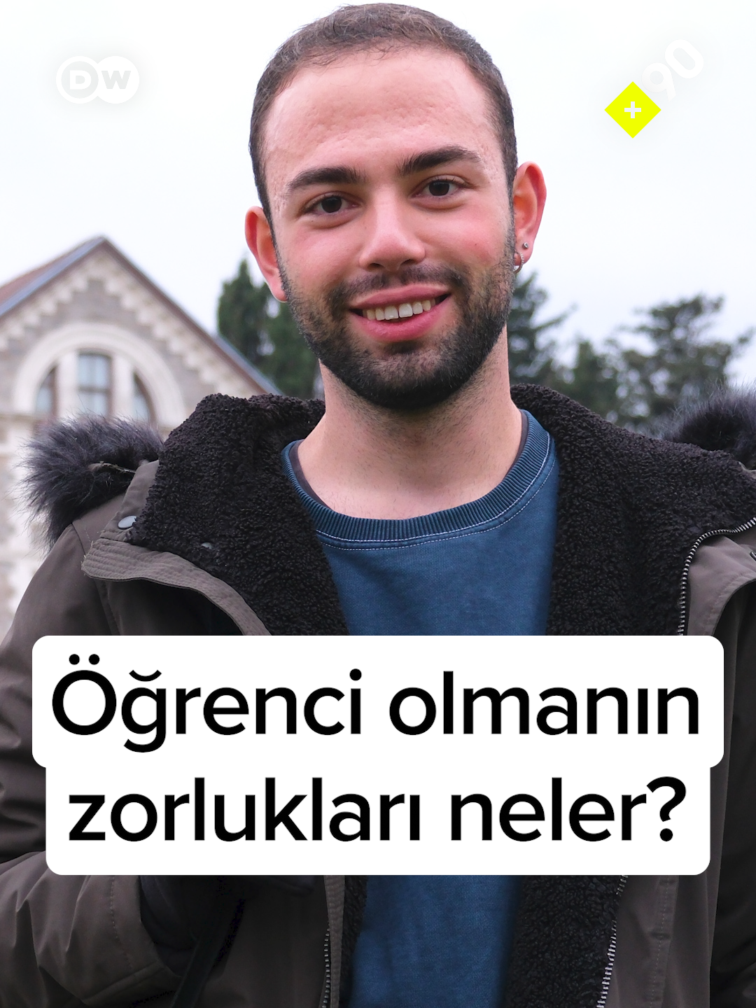 YKS 2025 üniversite yerleştirme sonuçları açıklandı. Yerleştirme sonuçlarının açıklanmasının ardından on binlerce öğrenci yerleştiği üniversite ve şehirlere dair detayları merak ediyor. Üniversiteli olmak artık sadece okumak değil, aynı zamanda hayatta kalma mücadelesi. Yusuf Efe, Kadıköy Anadolu Lisesi'nden mezun olduktan sonra Türkiye 466'ncısı olarak hayalindeki okul olan Boğaziçi Üniversitesi’nin Endüstri Mühendisliği bölümüne girdi. Ancak akademik başarısı geçinebilmesi için yeterli değil. Üniversiteye başladığında, Türkiye'de öğrenci olma gerçeğiyle yüzleştiğini söylüyor. Eğitimini ailesinin desteği ve burslarla sürdürüyor. Ona göre Boğaziçi'ni kazanmak her şeyi çözmüyor. Sen ne düşünüyorsun? Bugün bir üniversite öğrencisi olmanın en zor yanı ne? #yks #yksyerleştirme #tercihsonuçları #yerleştirmesonuçları #üniversite #üniversitetercihi